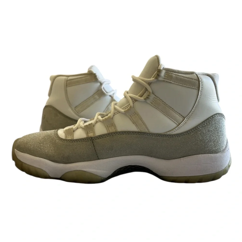 JORDAN - AJ11 RETRO MID WHITE GLITTER GREY “VAST GREY” SNEAKERS